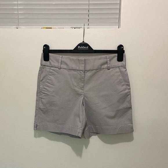 2/$20 -Loft Riviera Grey Casual Flat Front Mid Rise Preppy, Versatile Shorts - S - Picture 4 of 15